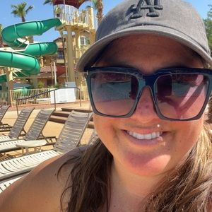 Meet your Posher, Madeline